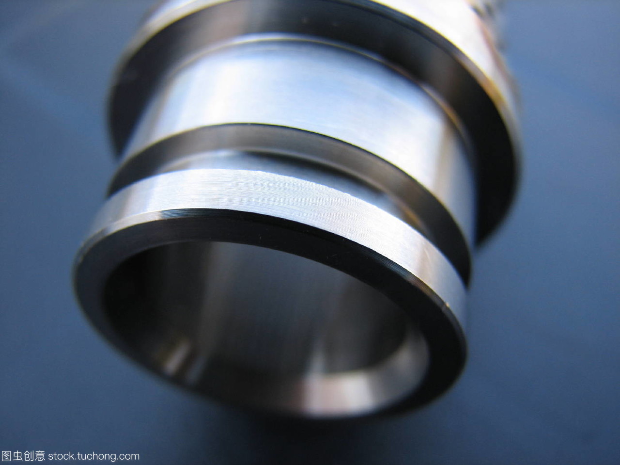 從轉(zhuǎn)動到網(wǎng)通 Panther金屬中的制造與連接藝術